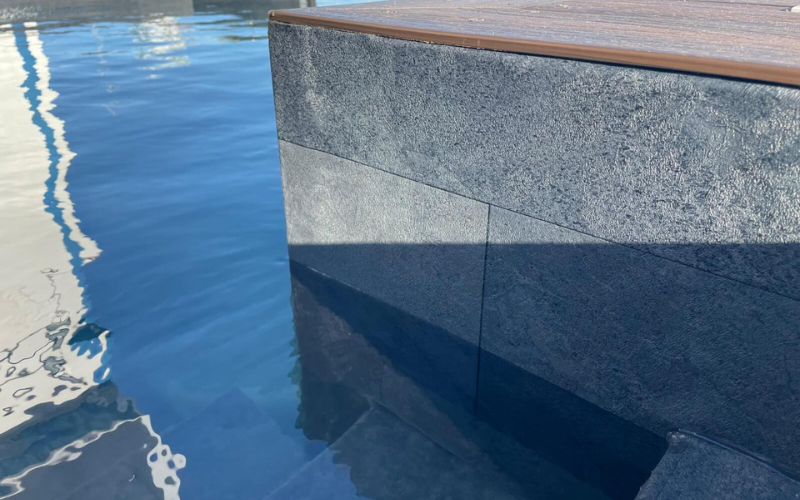 Piscina reparada en Barcelona tras solucionar una fuga de agua